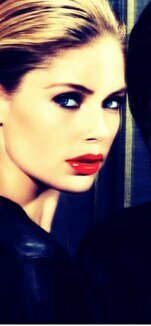 A young woman. She was always seeking for love.  (RP)