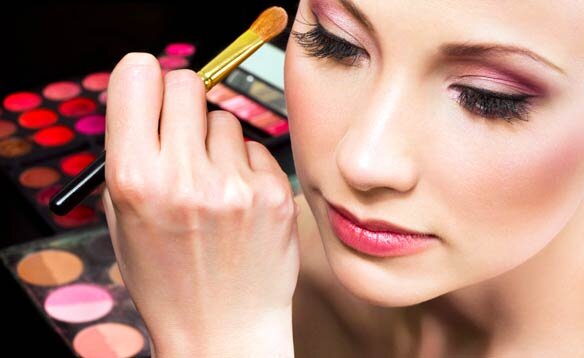 Depilación y Maquillaje.
