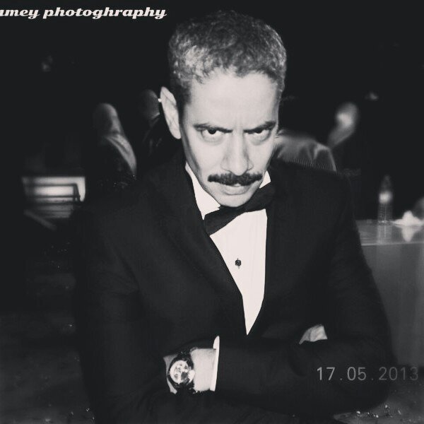 ‏‏‏‏‏‏‏‏‏‏‏‏‏‏‏‏أستاذ جراحة المسالك البوليه بكلية طب أسيوط.