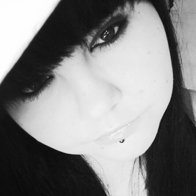 positive,honest ,sarcastic as fuck, musical girl who loves to talk:)I believe that everyone is destined for greatness.