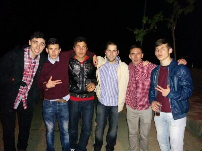 20. Estudiante. Saxofón Tenor de la BMM de Casas de Don Pedro y por supuesto Madridista hasta la médula.