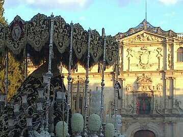 Complutense de nacimiento, patriota,  lector de http://t.co/YO7y2vTqA8, alcalaino aficionado del rsda, y defensor de los derechos de los trabajadores españoles,