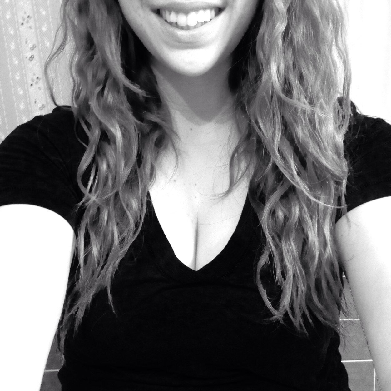 look pretty, play dirtier. 20. unladylike. backwoods lover. moonshine drinker. #DSH •avi is me•