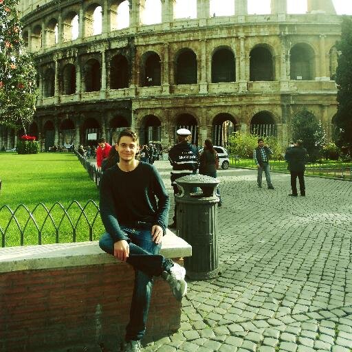 Computer Engineering student at the Roma Tre Univerity - Java Developer - Blogger for Tweaknology