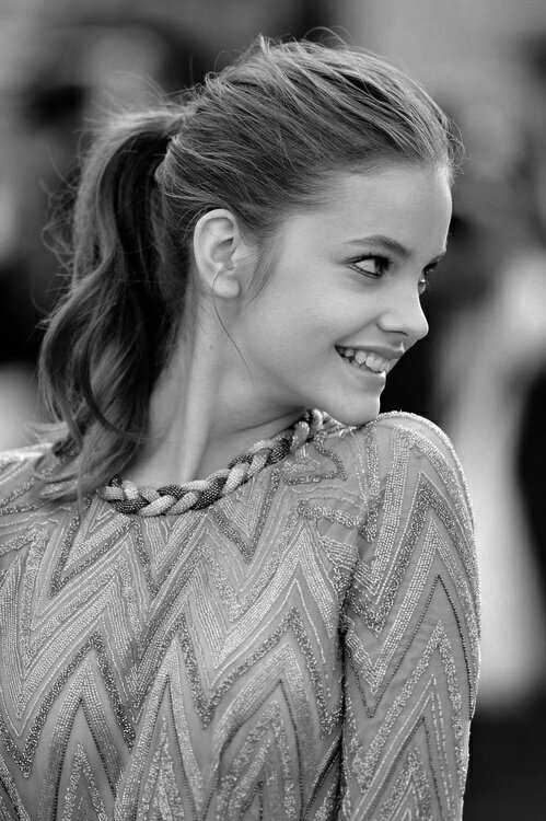 15// Quinto curso en Hogwarts//Ex-Beauxbatons//Leona con carácter//Sangre sucia, sí,  y a mucha honra//Amante del quidditch//#HPRole