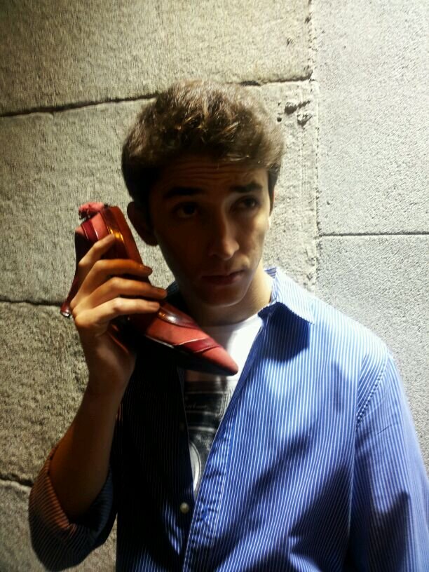 amargopastor's profile picture. Mi relato será fiel a la realidad o, en todo caso, a mi recuerdo personal de la realidad, lo cual es lo mismo. Jorge Luis Borges (1977)