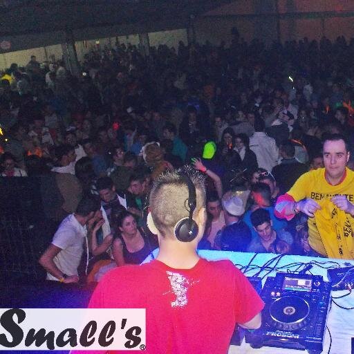 DJ & PROMOTOR in Discoteca Small´s