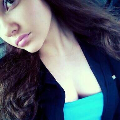 livinn tru33 thtss mee ;)  follow meh on instagram @lilhomie4978.. i follow back 1 hunnit percent  #whitee barbiee bitchh