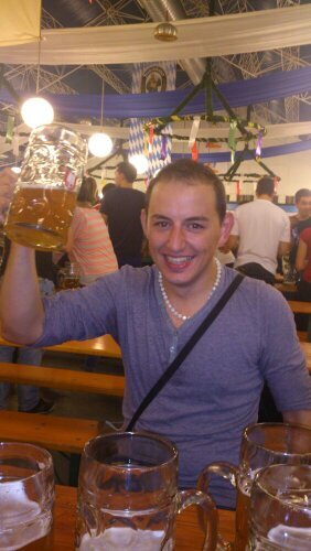 josezueras's profile picture. Amante del deporte y de mi tierra, Aragón. Ex-asistente de tercera división y licenciado en económicas. Papi x 2. Del Gancho, San Pablo, Zaragoza.