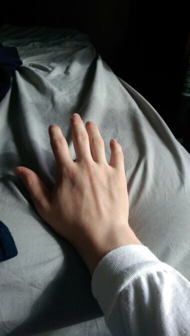 AwkwardHand's profile picture. I'm a hand in awkward places