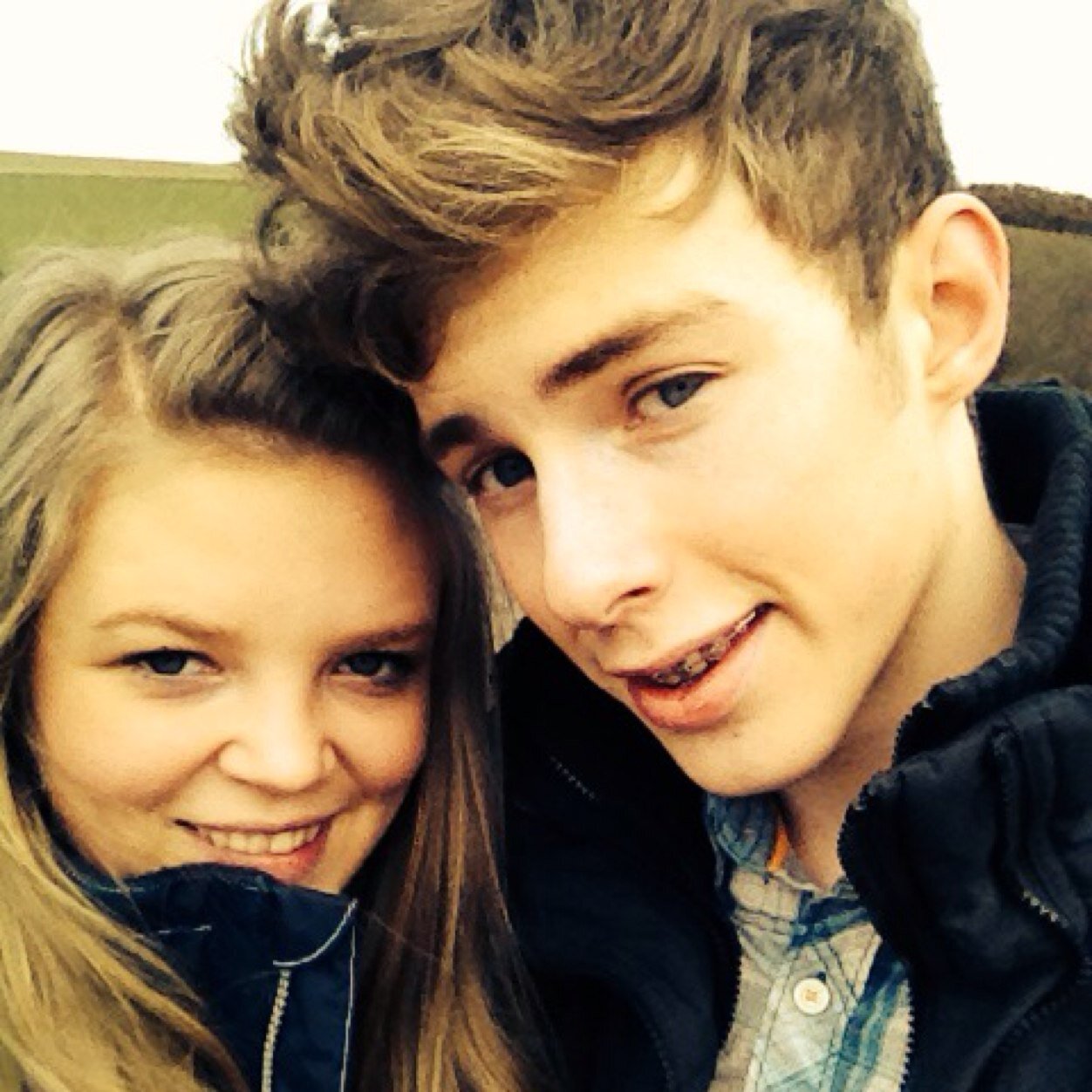 Famliy is my life-Partner in crime @sam_carson11 :P -tea & biscuits ☕️-Olly murs!-Wil Smith -LOVE how i met your mother!!