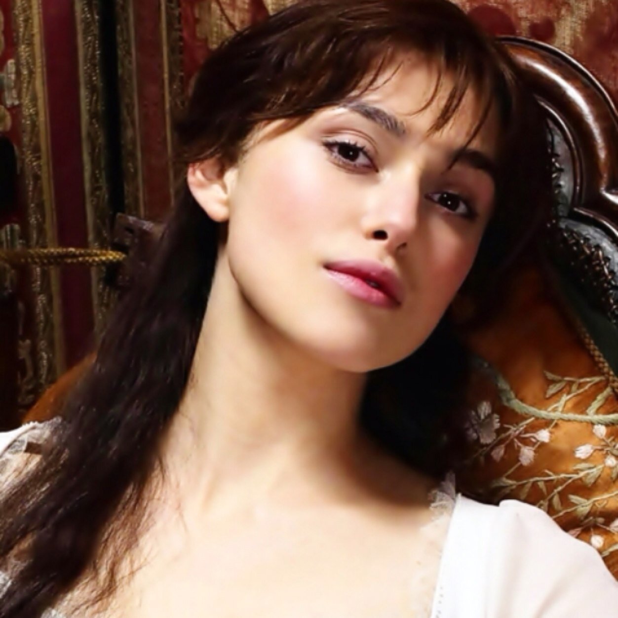 LizzyBennet80's profile picture. I love my family and close friends emphatically, enjoy outdoor activites,and get myself into heated tete a tete's with boisterious and proud men.