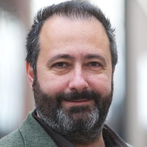 Scholar, speaker, consultant, philosopher. Particularly interested in artificial intelligence (AI) and the human mind (personal and transpersonal knowledge).