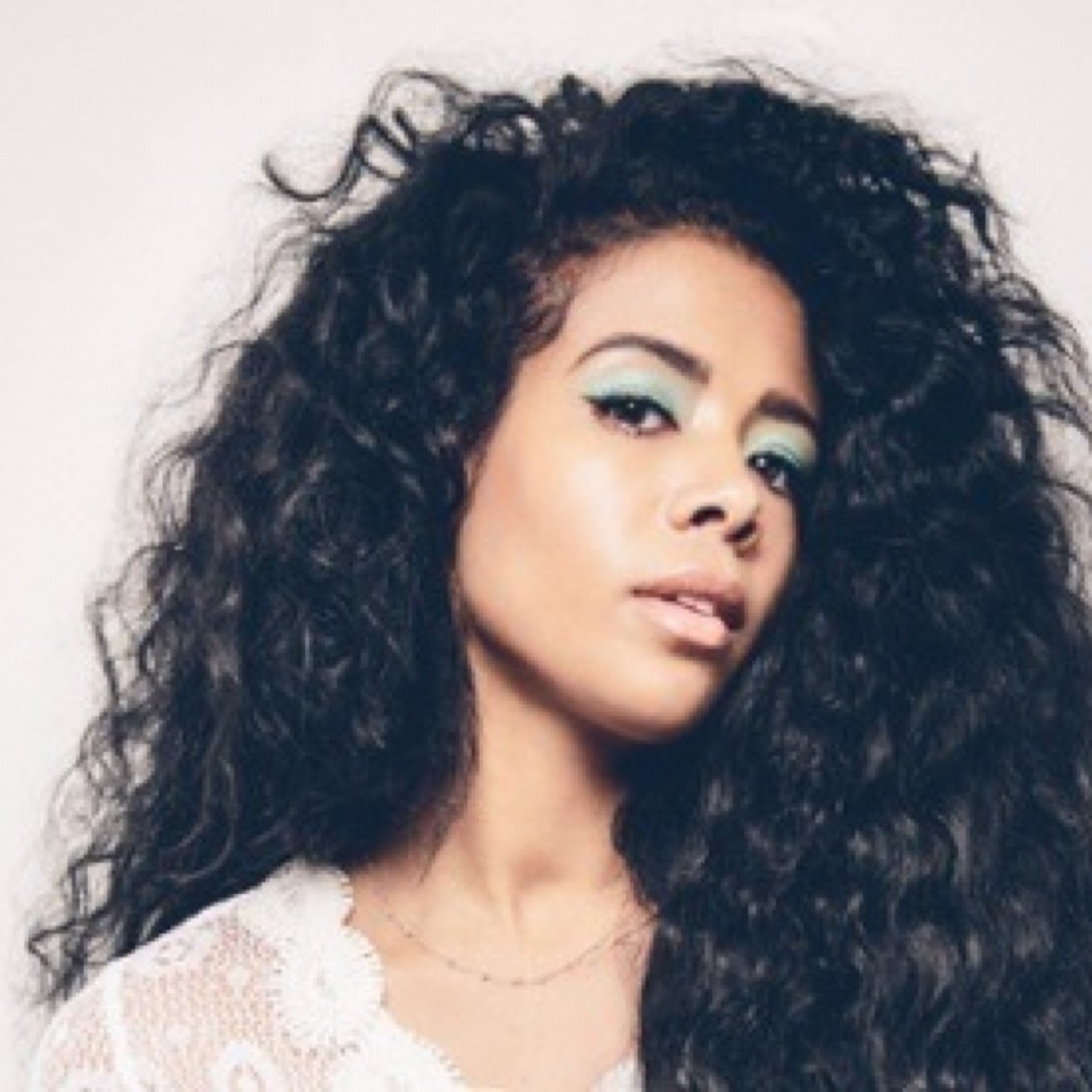 KelisDaily's profile picture. Kelis News and Updates. Follow announcements regarding musician Kelis. Download new album 'FOOD' now: http://t.co/PtMHDZ4Rvp