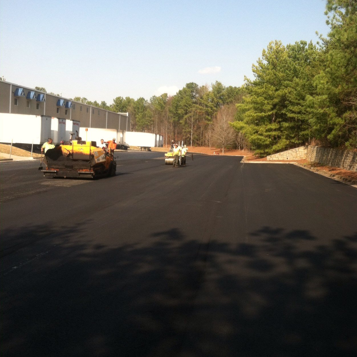 We are a full service asphalt paving, sealcoat and maintenance company serving the Greater Atlanta Metro area and surrounding cities.