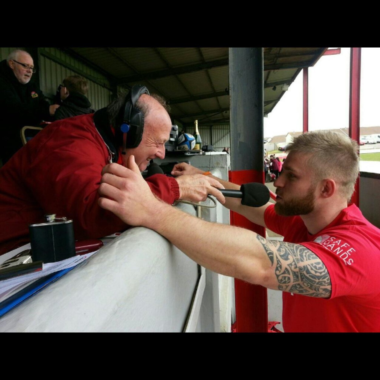 Gregor85's profile picture. Scottish Man in Oxfordshire 
Rugby player / coach @chinnorRFC 
Head Coach @OxfordshireRFU