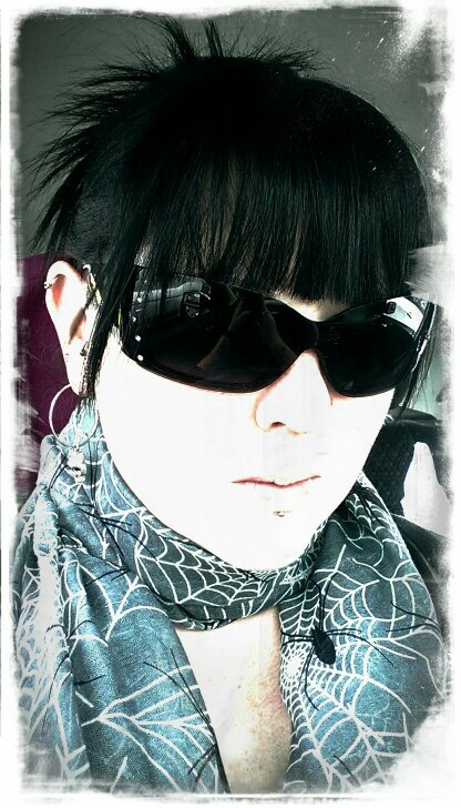 EllieVamp's profile picture. Hunter, Xanthe, Dale, HIM.....I play on the darker side ;)