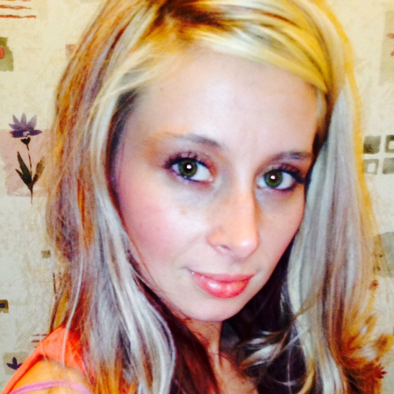 im 26 and loving life! love to have fun, and easy to get along with until you piss me off, then you have a beast like Rhonda Rousey on your head!