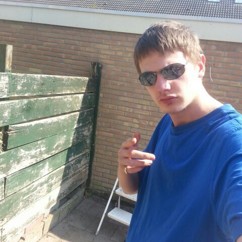 the name is BENNO GELUK and i love @ArianaGrande AND IF YOU GOT A FUCKING #PROBLEM WHIT IT DONT FUCKING FOLLOW      instagram is @MRBENNOGELUK