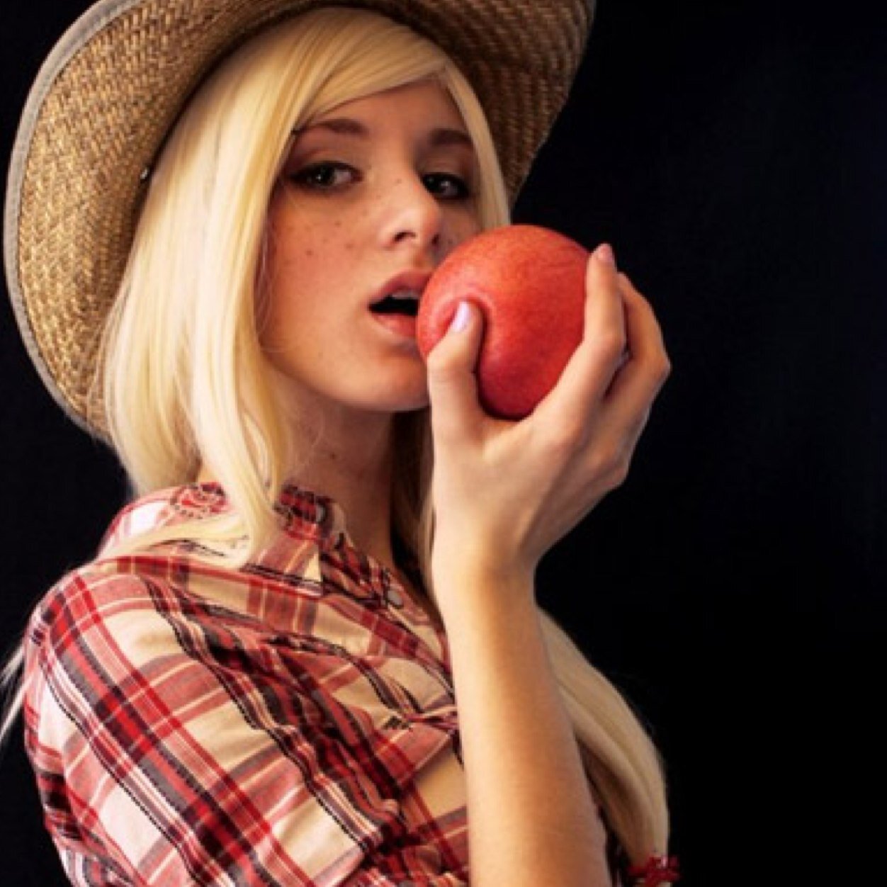 Applejack thats my name, don't wear it out! Sex Slave Female futa 17rp Horny Sexual around people single or not sorry! Single Farm Pony mate: @KinkyPikachu