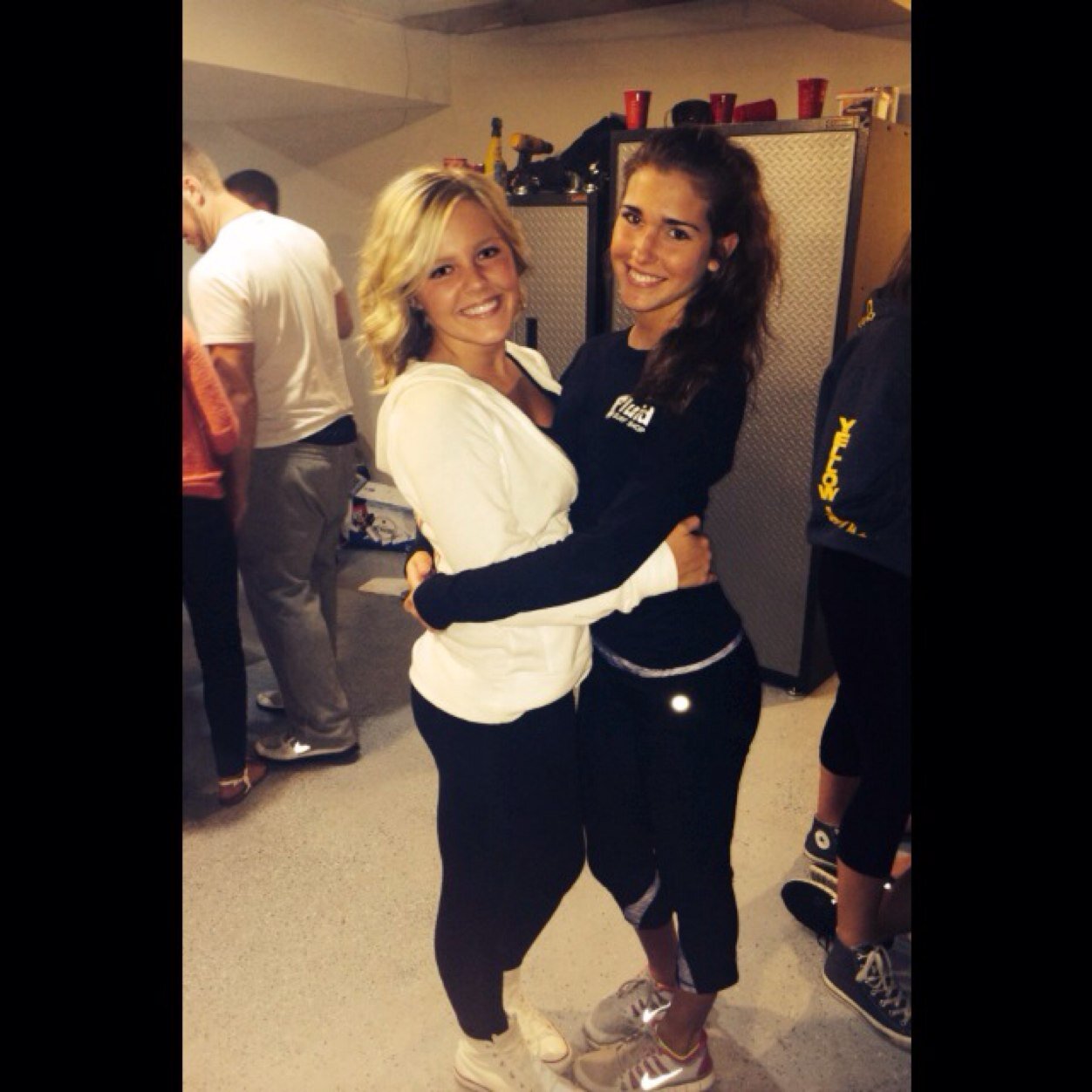 samfantozzi's profile picture. Beauty queen in tears