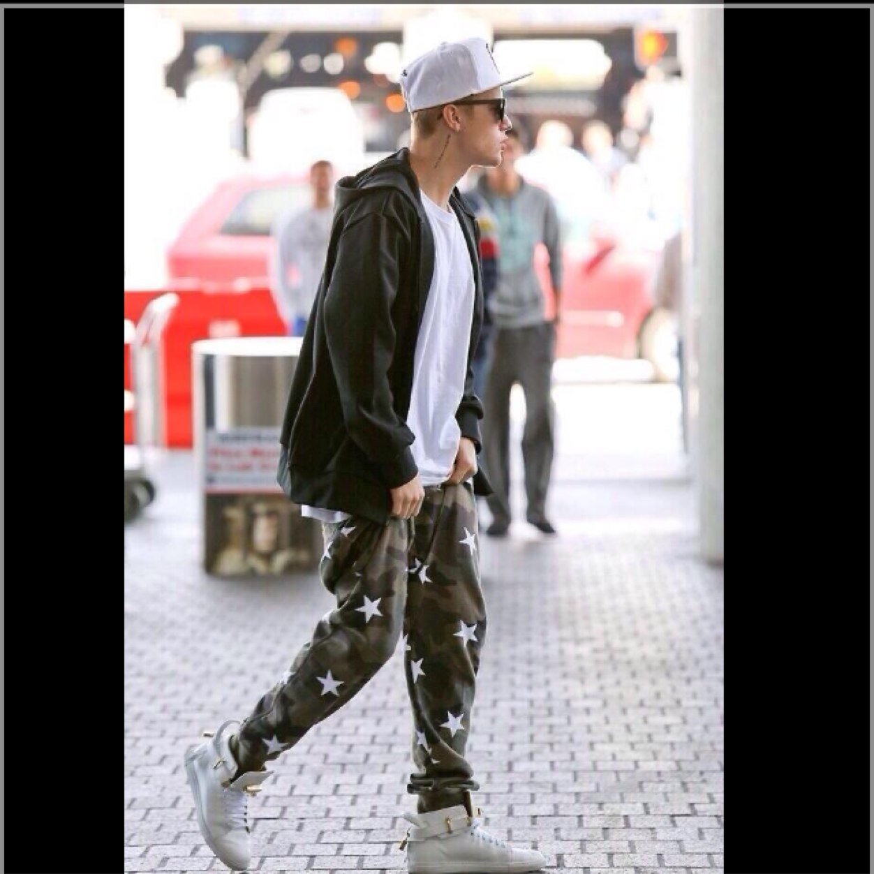 catchinggavon's profile picture. at ur girl's crib watching netflix