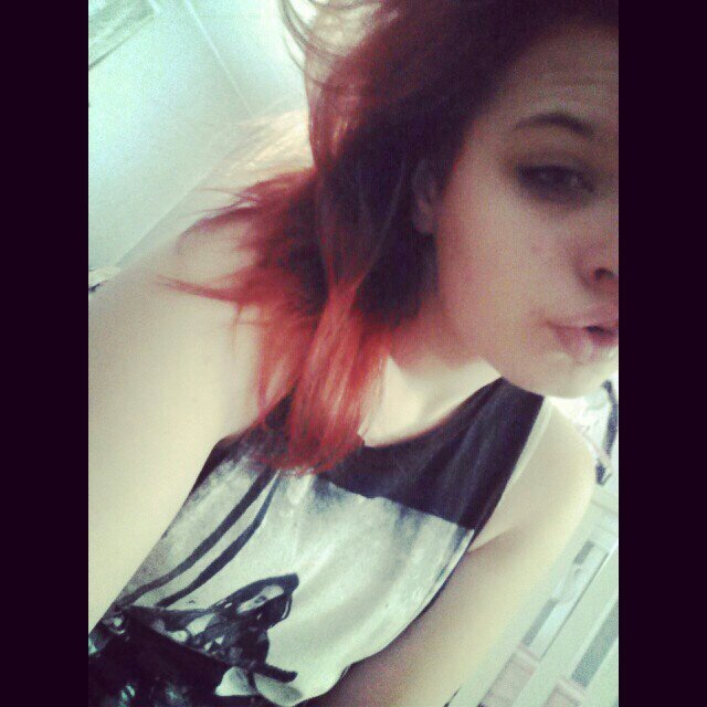 cUnt_sicKl3stix's profile picture. ~Coffeee, Marijuana, Cigarettes && Musicc. 33