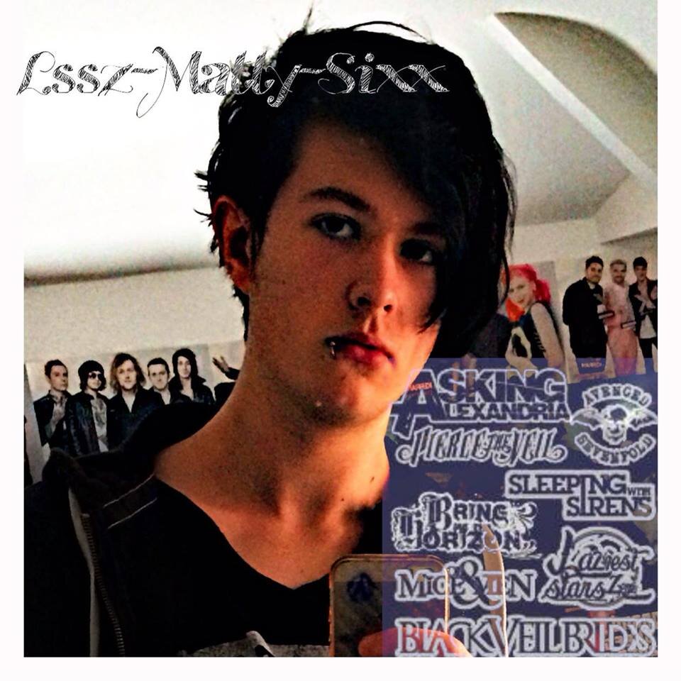 Hey ^,.,^ Im a Emo boy from UK I love BVB. if you like Black Veil Brides please check out my facebook page :) http://t.co/0slFMuc98y