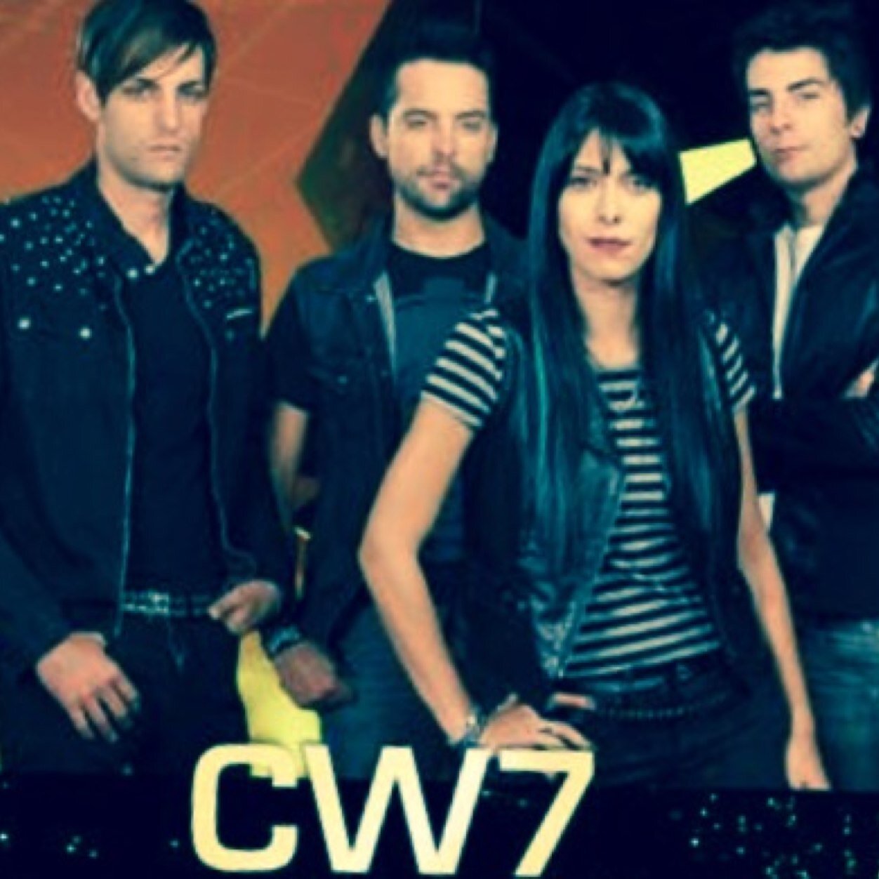 Amor Banda CW7 que están empezando a tener éxito aquí en México, que son hermosos!