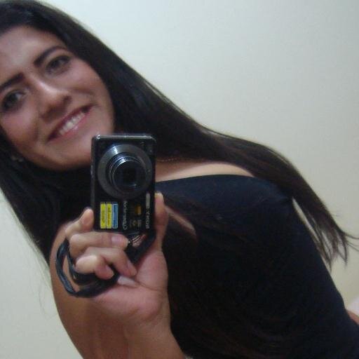 Estou esperando o tempo passar quem sabe assim chega logo os dias melhores que tanto falam...