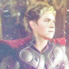 This is a free follow bc you're beautiful :) Don't follow this acc, follow @lucashtonarry instead :) I love you