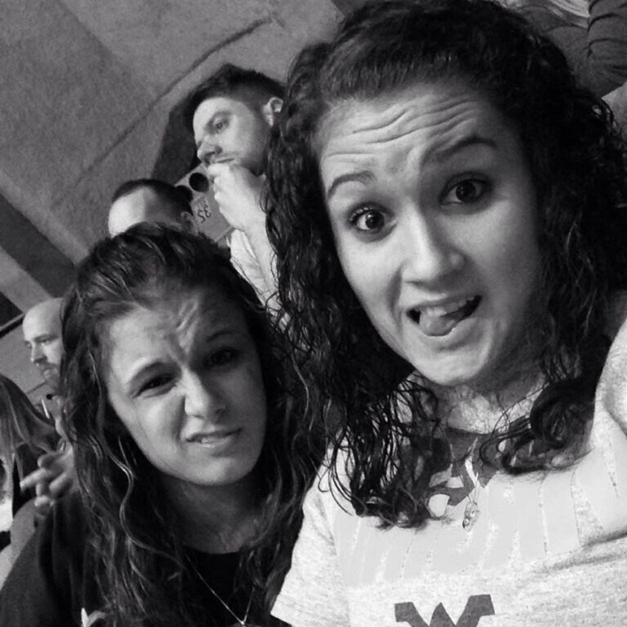 alexissss71's profile picture. 