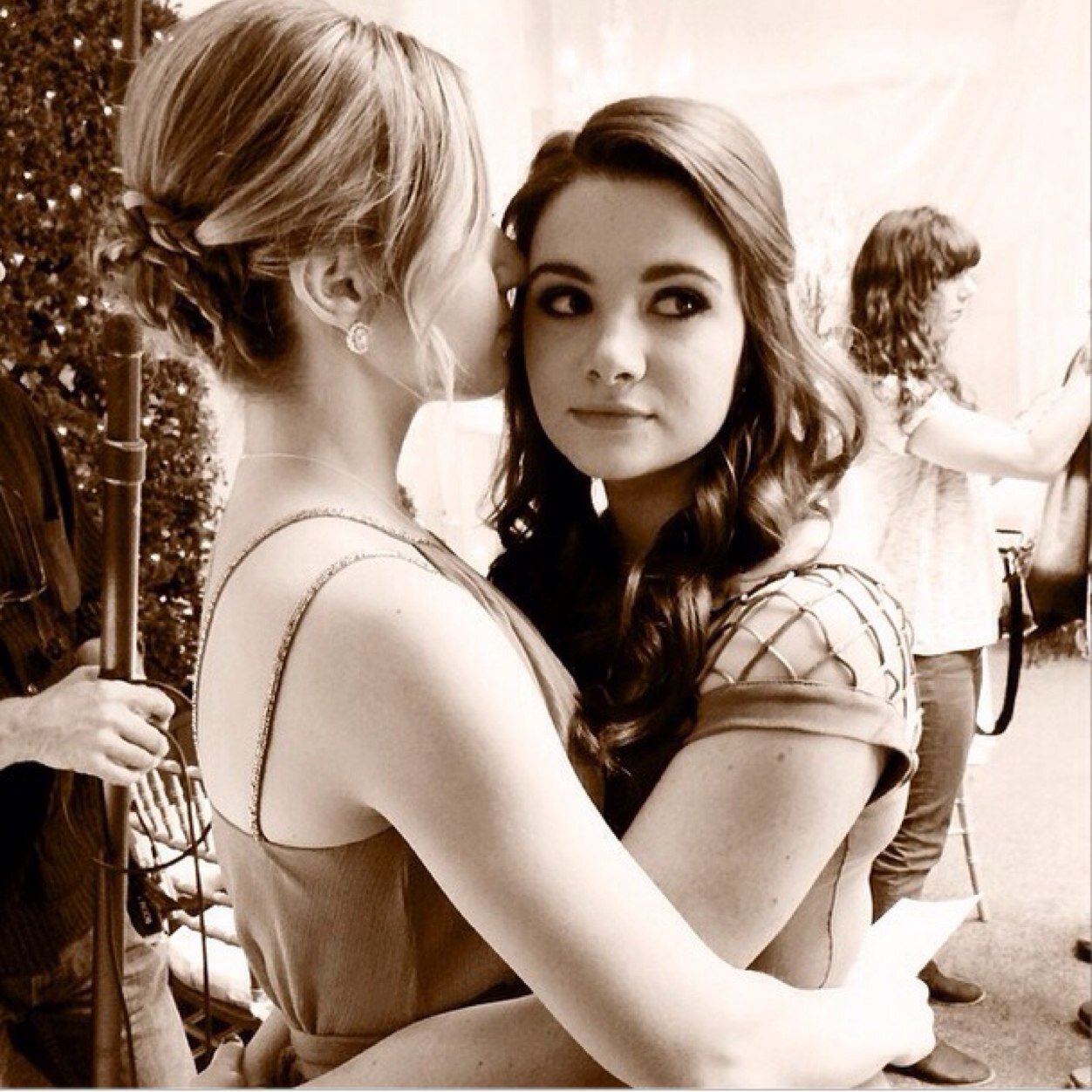 Lesbians. Lesbians everywhere.