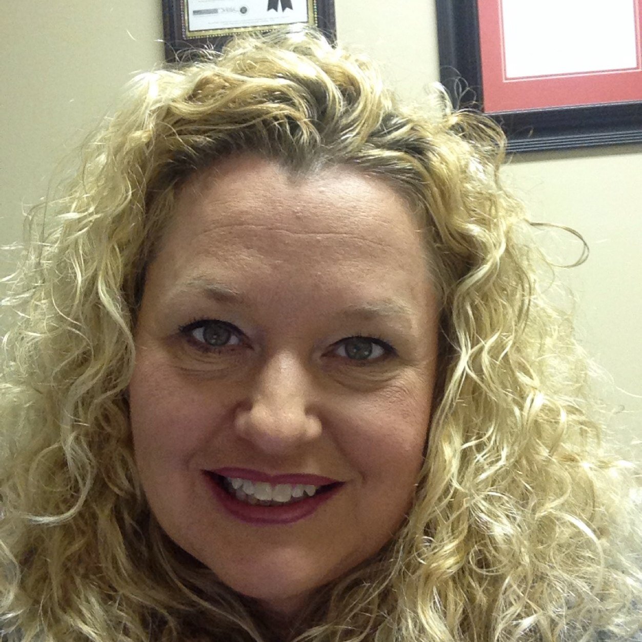 Leighlind3's profile picture. Christ follower first. Wife second. Mother third. Sister fourth. Then aunt, friend, midwife...