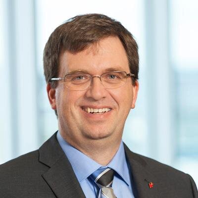 Conseiller en architecture, Amateur de bonne bouffe, Sportif (Hockey, Vélo et autres)