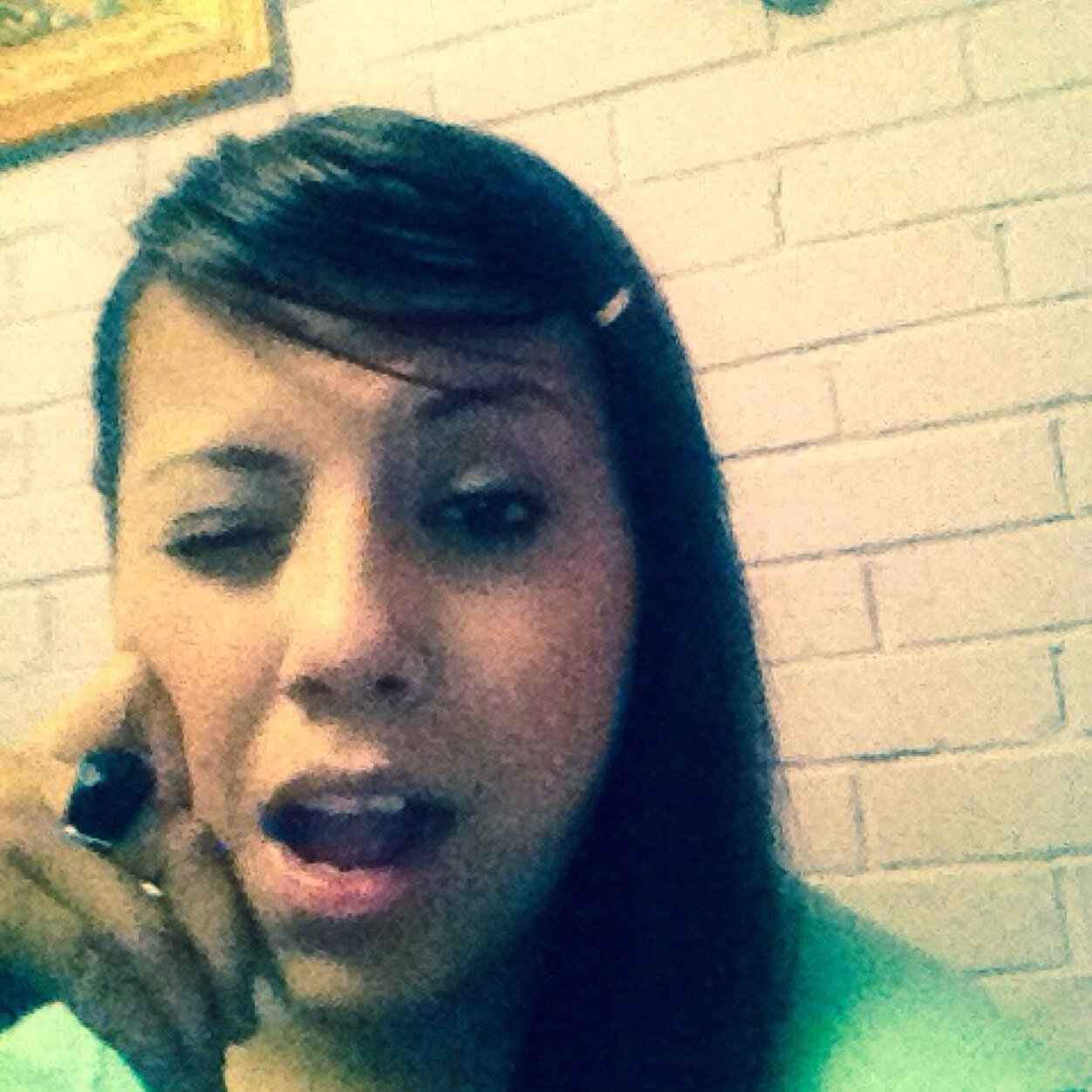 frutiiilu's profile picture. No salgo a buscarte, por que corro el riesgo de encontarte.       J.S