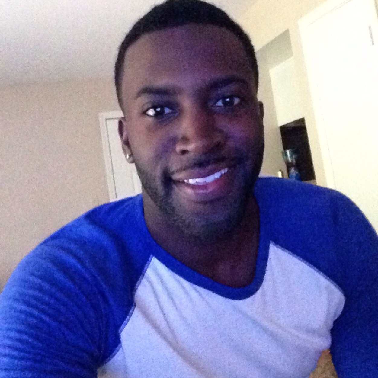 Instagram: MrRonDoe
