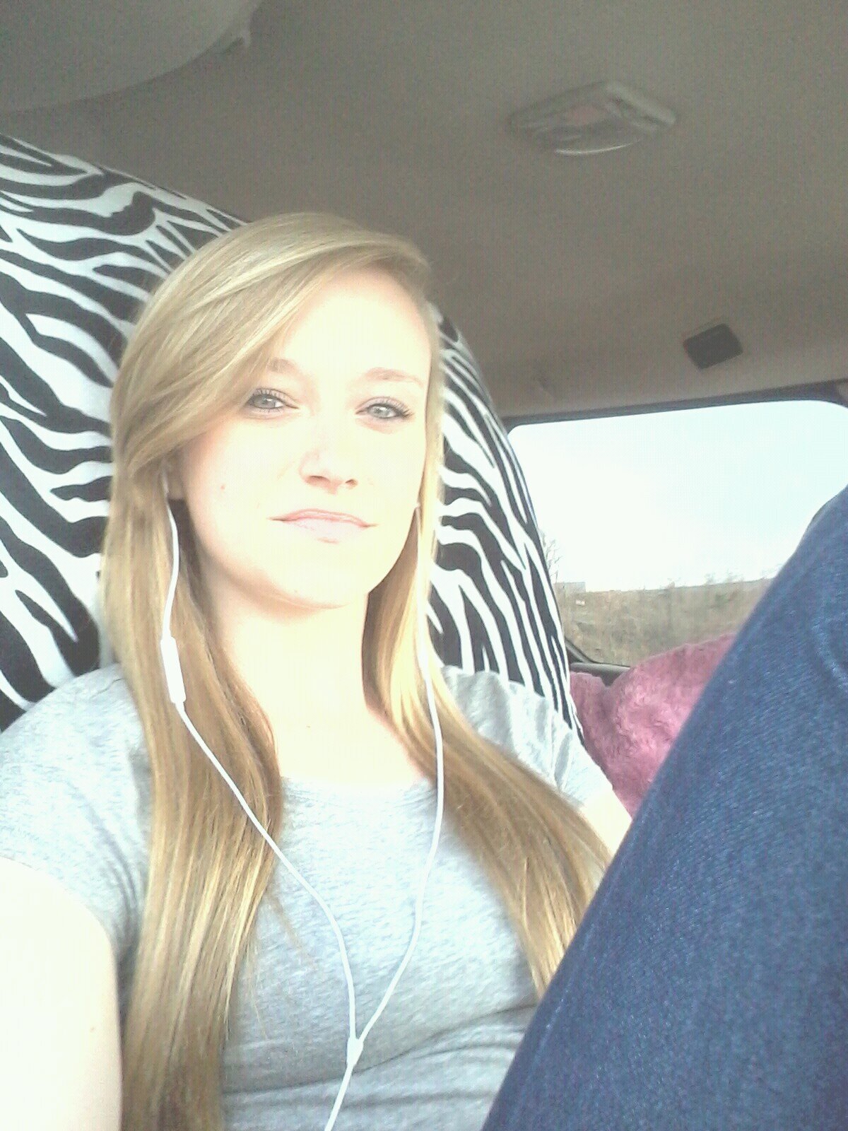 Kik me @jaimebaby17 :)
