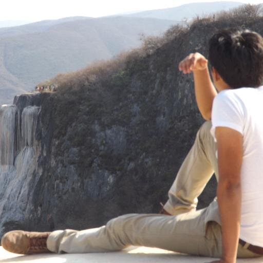 Amante de la fotografía y destructor de la naturaleza por naturaleza misma pero sustentabilista por decision propia.