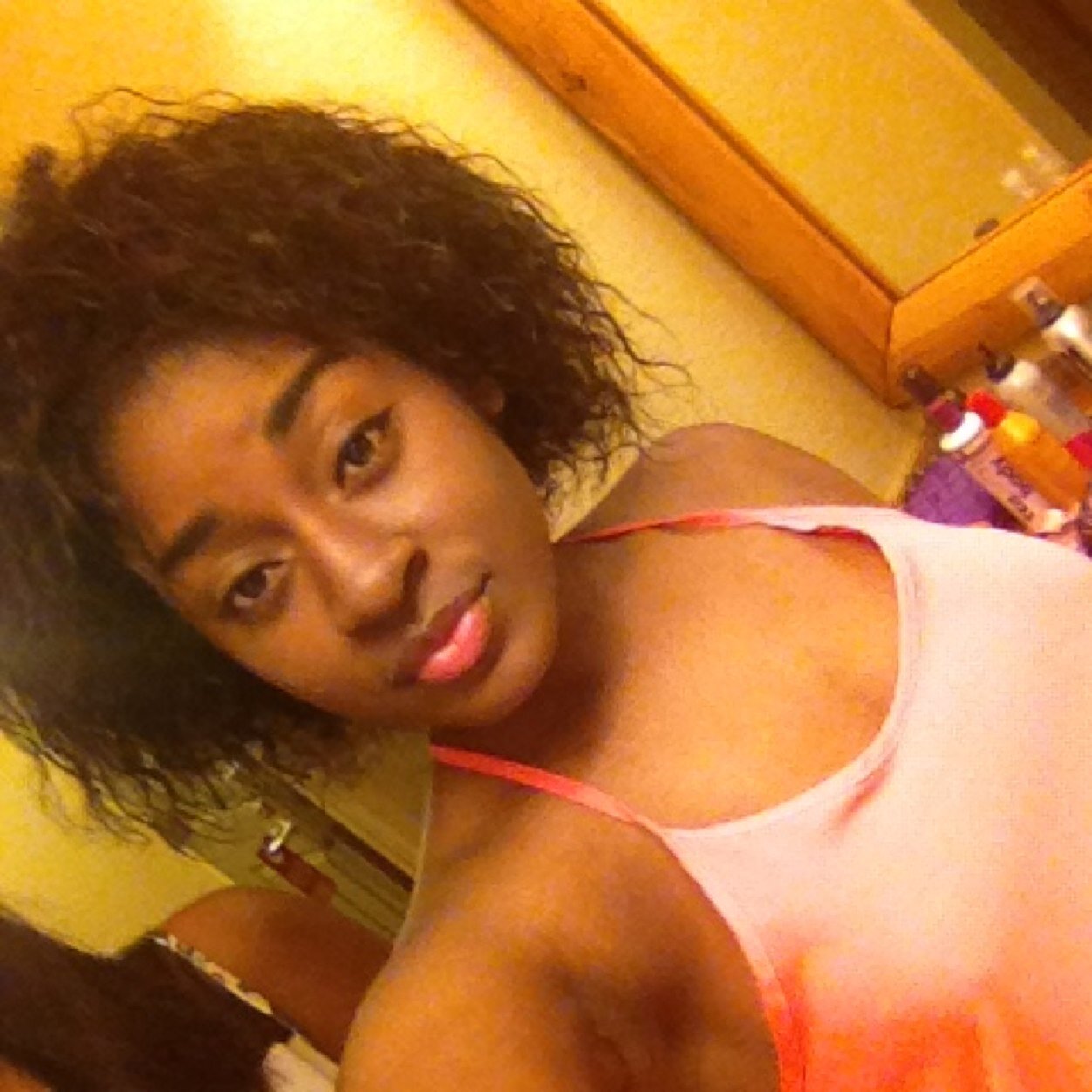 Dont follow to unfollow Follow me on insta: _lesseee