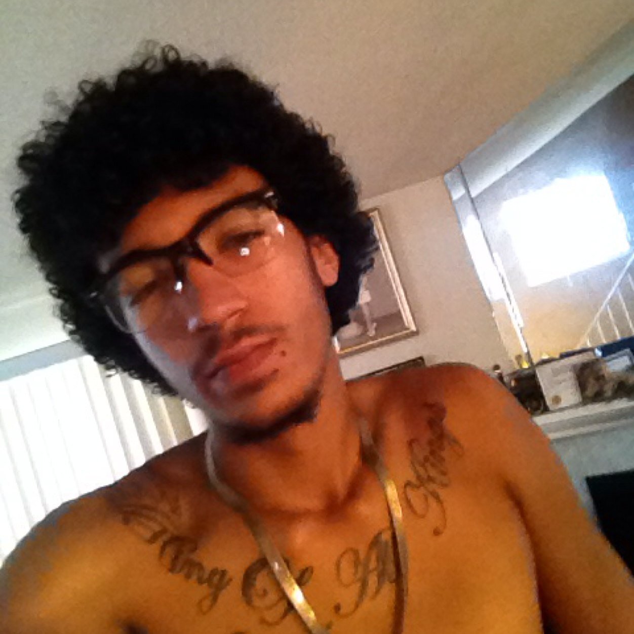 YungNigga 19 I  3 Money & Tattoos. She Wants The D From A Yg :o Insta:@sh3moansd_swagg