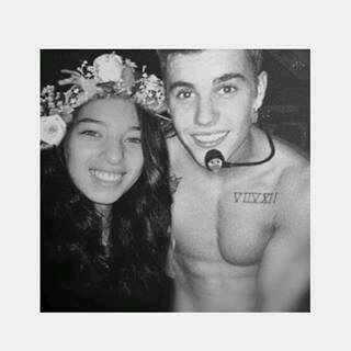 Tipica chica soñadora q cree q todos los sueños se cumplen,@justinbieber me enzeño a no caerme y seguir con mis sueños.
BELIEBER JELENA ♥
