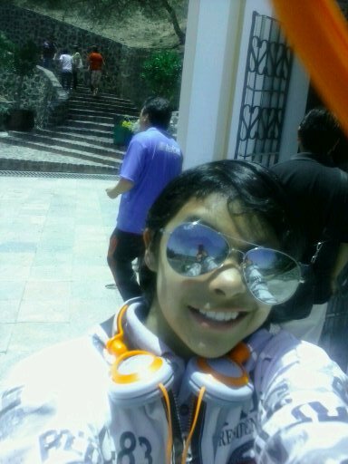 Samichiken's profile picture. Soy youtuber tengo unos 5 suscriptores y nada más YOLO