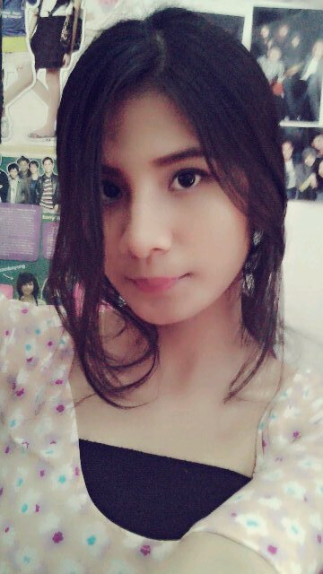 my 1st account twitter : @gitalaba | Shopolosopher♥ fashionista | Let's be a professional singer!! | Instagram : gitaalikia