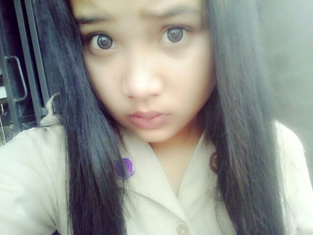 ShellaLhembut's profile picture. Tiada yang bisa dipercaya semua orang menyeramkan