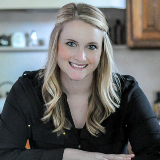 Sports dietitian living the dream of teaching athletes how to fuel properly. SMU Sports Dietitian.
