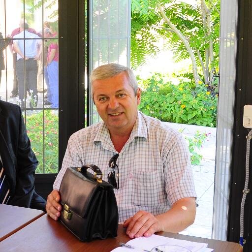 vglushan's profile picture. 