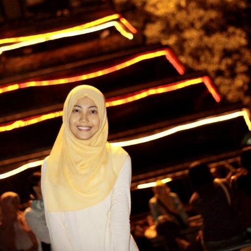 SABAR itu CAPEK
SABAR itu EMOSI
SABAR itu PEGEL
SABAR itu KESEL
SABAR itu SUSAH
tapi SABAR itu INDAH
indahnya kpn ???
ya SABAR aja