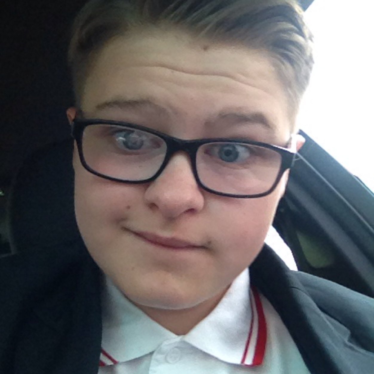 |Hi My Name Is Sam,I do YouTube Videos For Fun,And To Interact With Others| |Instagram: SamDoesStuff| |YouTube: http://t.co/Vvyyq7xg64|