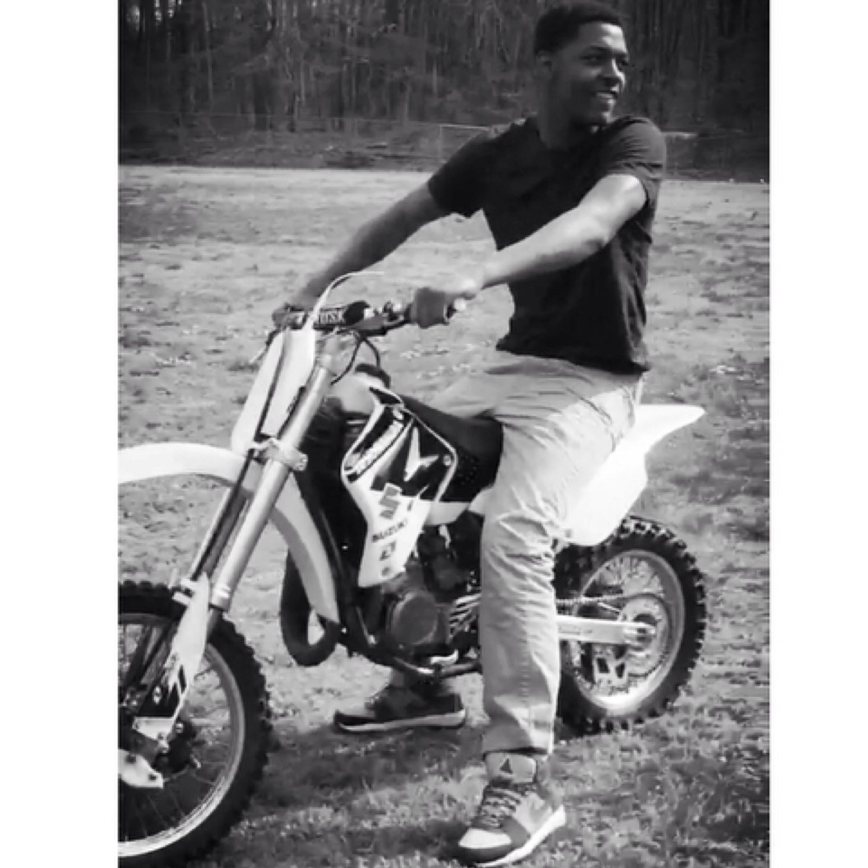 DatNiggah_marco's profile picture. BMG 7800 My Side Yeah Im Certified I'm With The Same Niggas Since Day 1⃣And It's Loyalty✊ Over Royalty